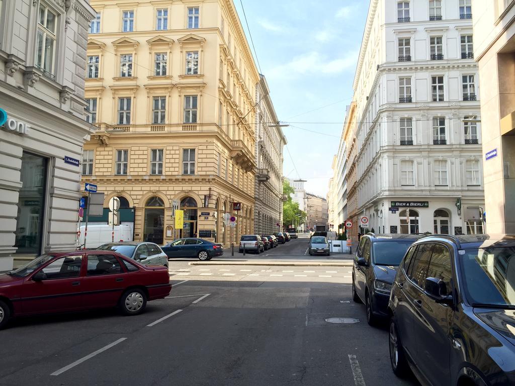 Heart Of Vienna "Opera House" Studio Apartamento Exterior foto